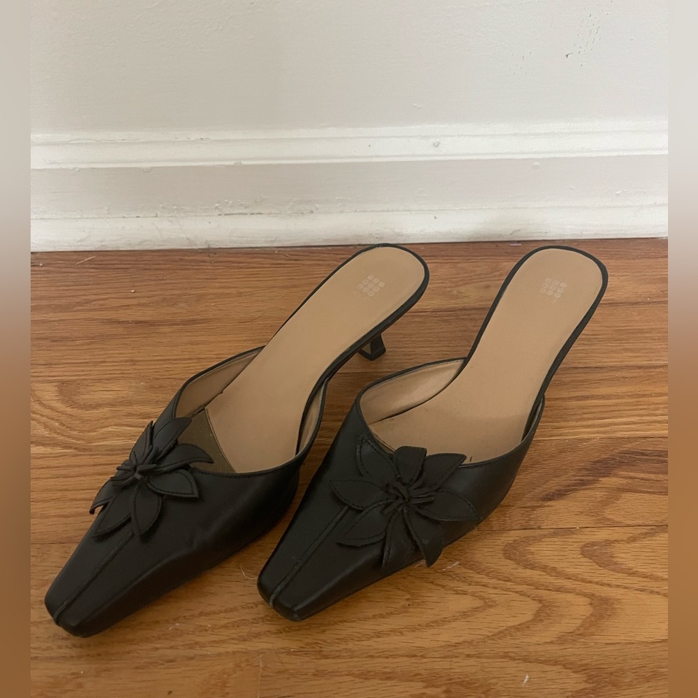 leather flower kitten heels